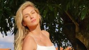 Lívia Andrade surge cavalgando de top branco e beleza tira o fôlego dos fãs: "Meu domingo" - Reprodução/Instagram