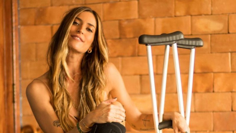 Fora do 'Super Dança dos Famosos', Maria Joana posa de muletas após cirurgia de emergência: "Nova parceira" - Reprodução/Instagram