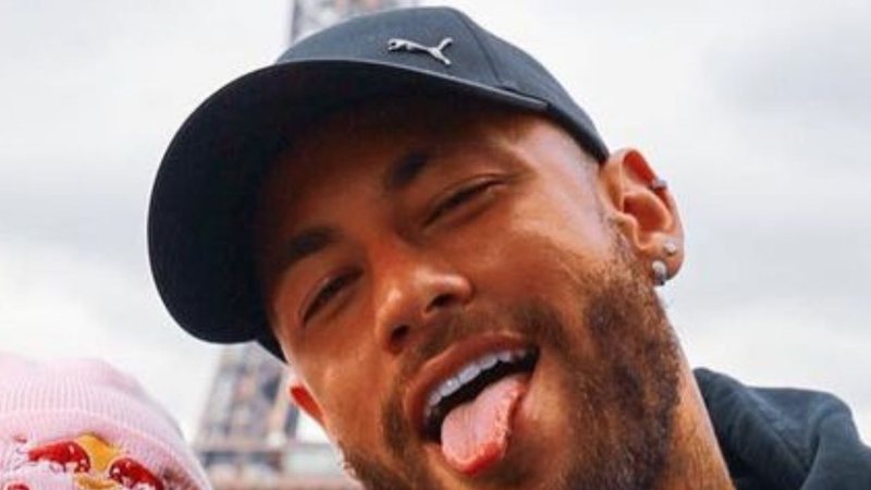 Novo affair? Neymar aparece com ex-namorada de Gabriel Medina em Paris e os dois trocam carinhos: "Te amo" - Reprodução/Instagram