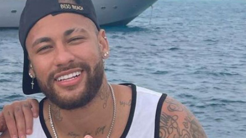 Durante as férias, Neymar Jr posa com relógio inspirado em super-herói avaliado em quase R$ 1 milhão - Reprodução/Instagram