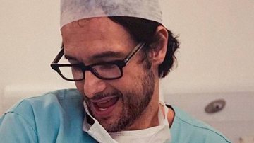 No Dia dos Pais, Rodrigo Santoro surge com a filha nos braços em clique inédito do parto: "Meu renascimento" - Reprodução/Instagram