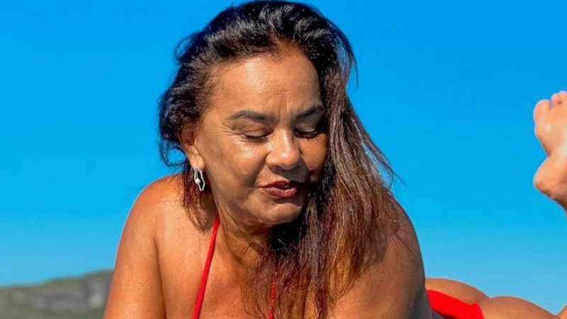 Aos 64 anos, Solange Couto posa de biquíni para o marido e jovialidade impressiona: "Aproveitei pra me amar" - Reprodução/Instagram