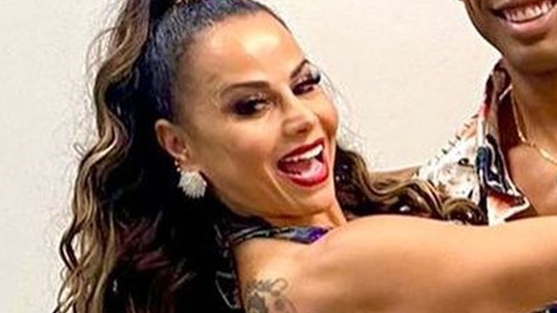 Viviane Araújo mostra look para semifinal da 'Super Dança dos Famosos' - Reprodução/Instagram