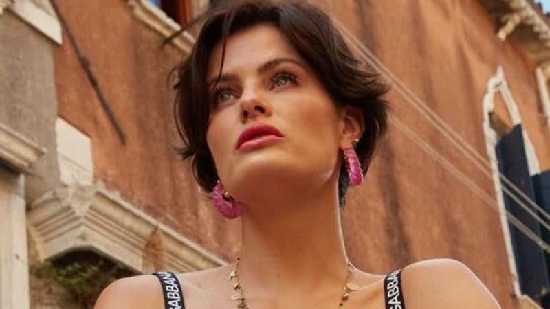 Isabeli Fontana publica foto super sexy em público e esbanja personalidade: "Musa" - Reprodução / Instagram