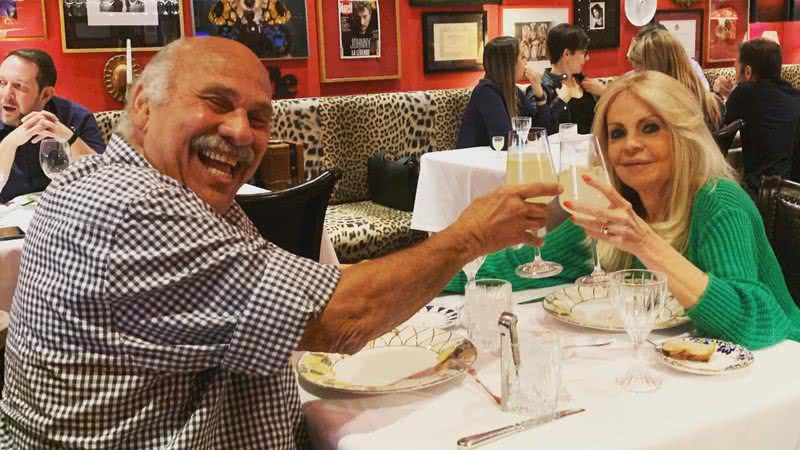 Márcio Canuto comemorou a recuperação de sua esposa de um câncer que havia descoberto no começo do ano - Reprodução/Instagram