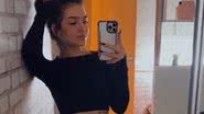 Mel Maia posa de top e shortinho e exibe cinturinha PP - Reprodução/Instagram