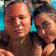 Pai de Neymar curte piscina na Espanha com a filha, Rafaella Santos