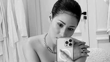 Simaria posa totalmente nua em selfie no espelho e fãs aplaudem - Reprodução/Twitter