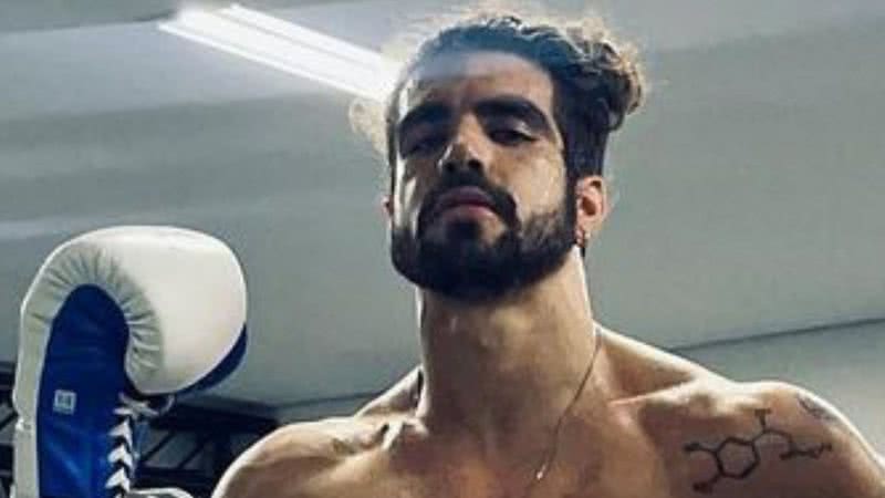 Caio Castro exibe abdômen sarado e braços musculosos pós treino: "Gostoso" - Reprodução/Instagram