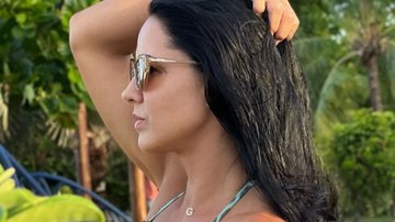 Noiva de Zezé di Camargo posa de fio-dental, filosofa e fãs reagem: "Que corpo" - Reprodução/Instagram
