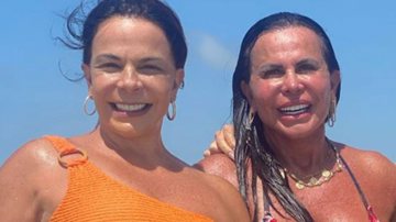 Gretchen e Sula Miranda surgem coladinhas em clique de biquíni: "Gatas" - Reprodução/Instagram