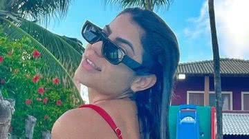 Na piscina, ex-BBB Hariany Almeida empina bumbum de biquíni fio-dental: "Gata" - Reprodução/Instagram