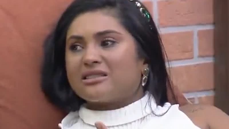 Mileide Mihaile cai no choro após críticas de Solange Gomes em 'A Fazenda 13' - Reprodução/RecordTV