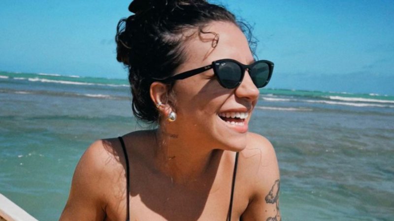 De biquíni finíssimo, Priscilla Alcântara exibe corpo tatuado: "Mulherão" - Reprodução/Instagram