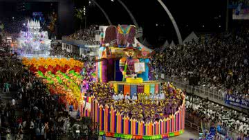 Brasil tem diversos destinos para aproveitar o Carnaval (Imagem: Shutterstock)