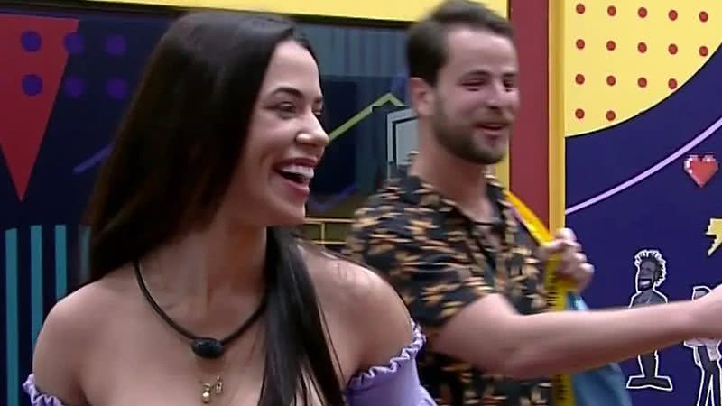 Gustavo e Larissa ganham acesso à área externa e público se irrita - Reprodução/TV Globo