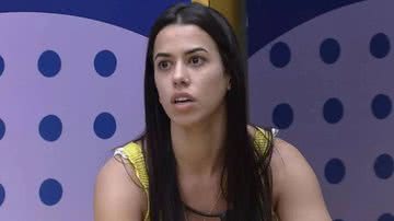 Larissa contou sobre as orientações que recebeu antes de ser confinada na casa de vidro do BBB22 - Reprodução/TV Globo