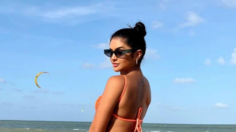 Mileide Mihaile curte dia de praia e biquíni desaparece em bumbum GG - Instagram
