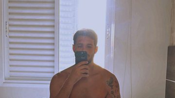 Gente? Ex-BBB Rodrigo Mussi posa na cama em clique indiscreto: "Delícia" - Reprodução/Instagram