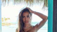 Anitta incendeia a web e exibe corpo perfeito com biquíni branco - Reprodução/Instagram