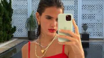 Bruna Marquezine exibe corpão com biquíni vermelho - Reprodução/Instagram