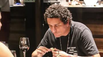 Rafael Portugal curte jantar a dois com a esposa - Edson Aipim / AgNews