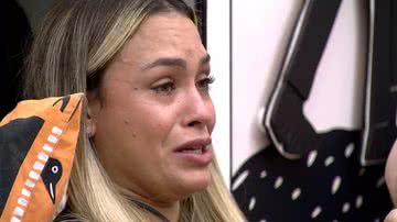 Sarah chora e lamenta postura de Rodolffo após conversa - Reprodução / TV Globo