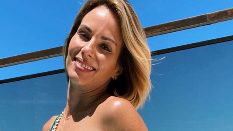 Ana Furtado posa de maiô sem alças e corpão surpreende: "Não envelhece" - Reprodução/Instagram