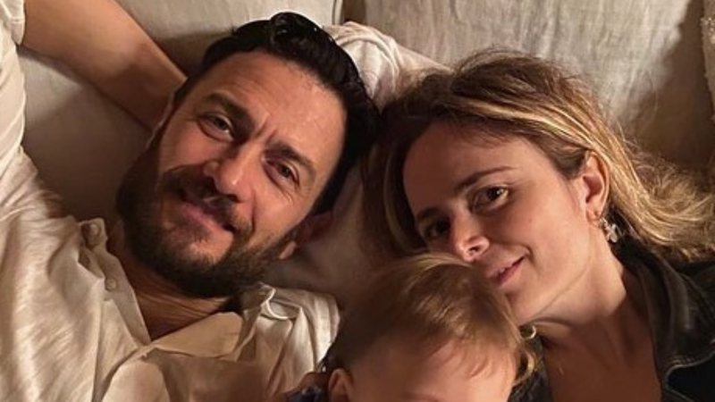 Gabriel Braga Nunes celebra primeiro ano da filha com raro cliques em família - Reprodução / Instagram