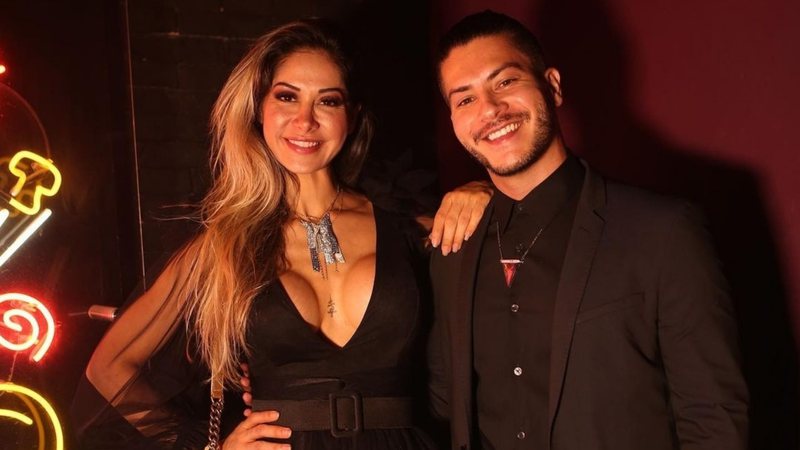 Maíra Cardi revela que Arthur Aguiar usa desodorante íntimo - Reprodução/Instagram