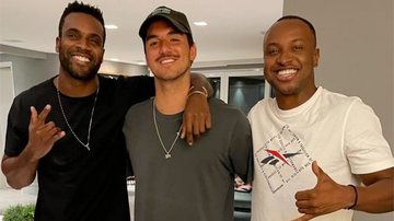 Gabriel Medina encontra com Thiaguinho e Rafael Zulu - Reprodução/Instagram