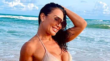 Aos 48 anos, Scheila Carvalho escolhe biquíni fio-dental: "Musa eterna" - Reprodução/Instagram