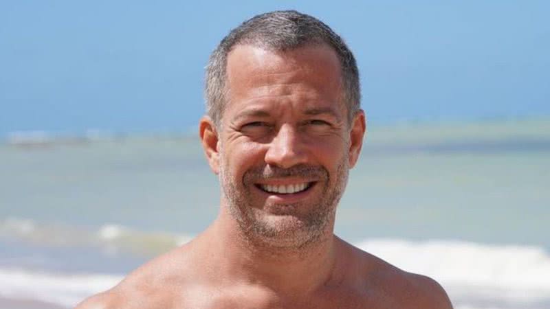 Aos 45 anos, Malvino Salvador posa sem camisa em praia e mostra físico impressionante: "Sexy" - Reprodução/Instagram