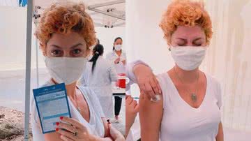 Bárbara Borges surge aos prantos ao receber vacina contra Covid-19 e lamenta: "Descaso e desumanidade" - Reprodução/Instagram