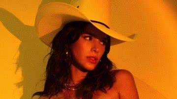 Bruna Marquezine vira 'cowgirl', aposta em minissaia e pernões torneados roubam a cena: "Visão do paraíso" - Reprodução/Instagram