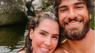 Deborah Secco incendeia a web ao trocar beijo quente com o marido durante viagem luxuosa - Reprodução/Instagram