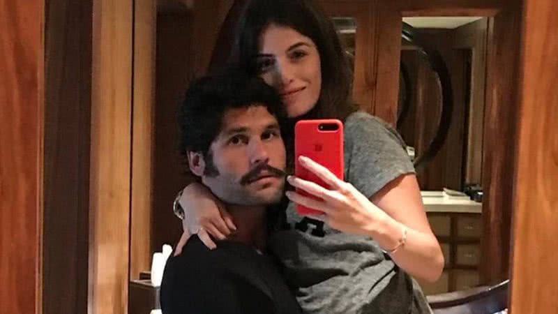 Após 5 anos de casamento, Dudu Azevedo anuncia fim de relacionamento com Fernanda Mader - Reprodução/Instagram