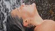 Giulia Costa toma banho de cachoeira - Reprodução/Instagram