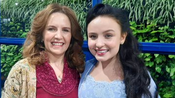 A mãe de Larissa Manoela irá aparecer na novela das 6 nesta sexta-feira (22); saiba como será a cena de mãe e filha contracenando juntas - Reprodução/Globo