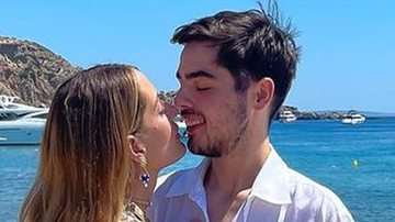 Filho de Faustão, João Guilherme Silva agarra namorada em praia de Ibiza - Reprodução/Instagram