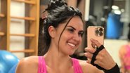 De microtop, Graciele Lacerda dá close nos seios e ostenta barriga zerada - Instagram