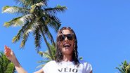 Juliana Paes deixa virilha escapar em clique com biquíni cavadíssimo - Instagram