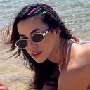 Ex-BBB Larissa Tomásia se bronzeia de bruços em maiô cavadíssimo: "Gatíssima" - Reprodução/Instagram