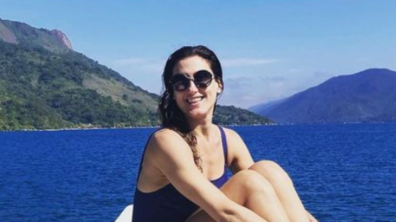 Aos 49 anos, Paola Carosella exibe pernas perfeitas em clique de maiô: "Perfeita" - Reprodução/Instagram