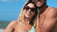 Sheila Mello agarra namorado gato em praia na Bahia - Reprodução/Instagram