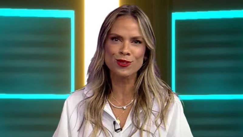 Lígia Mendes pede demissão e TV Fama sofre segunda baixa em menos de dois meses: "Precisa de mais carinho" - Reprodução/RedeTV!