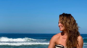 Com um corpão impressionante, Paolla Oliveira curte praia e beleza singular chama a atenção: “Mulher, tu és uma deusa” - Reprodução/Instagram