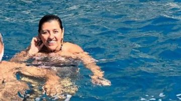 Celebrando a sustentabilidade, Regina Casé posa com a família no mar e se derrete: "O lugar onde eu sou mais feliz" - Reprodução/Instagram