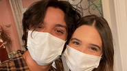 Rodrigo Simas reencontra amiga Juliana Paiva em bastidores de Salve-se Quem Puder: "Obrigada pela parceria" - Reprodução/Instagram