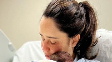 Fernanda Vasconcellos apresenta seu primeiro filho em clique emocionante após o parto: "Família" - Reprodução/Instagram